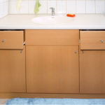Unteschrank geöffnet