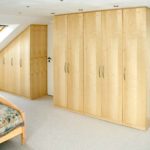 Schlafzimmerschrank in der Mansarde