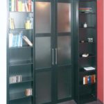 Kleiderschrank in der Nische