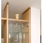 Regal mit Verspannung zur Decke