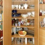 Eckschrank im Wohnzimmer