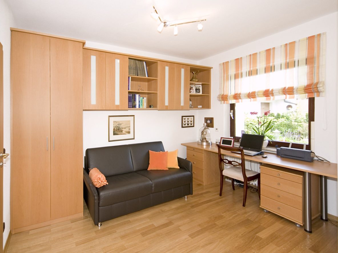 arbeits-und-g-stezimmer-mit-raumteiler-urbana-m-bel-m-nchen