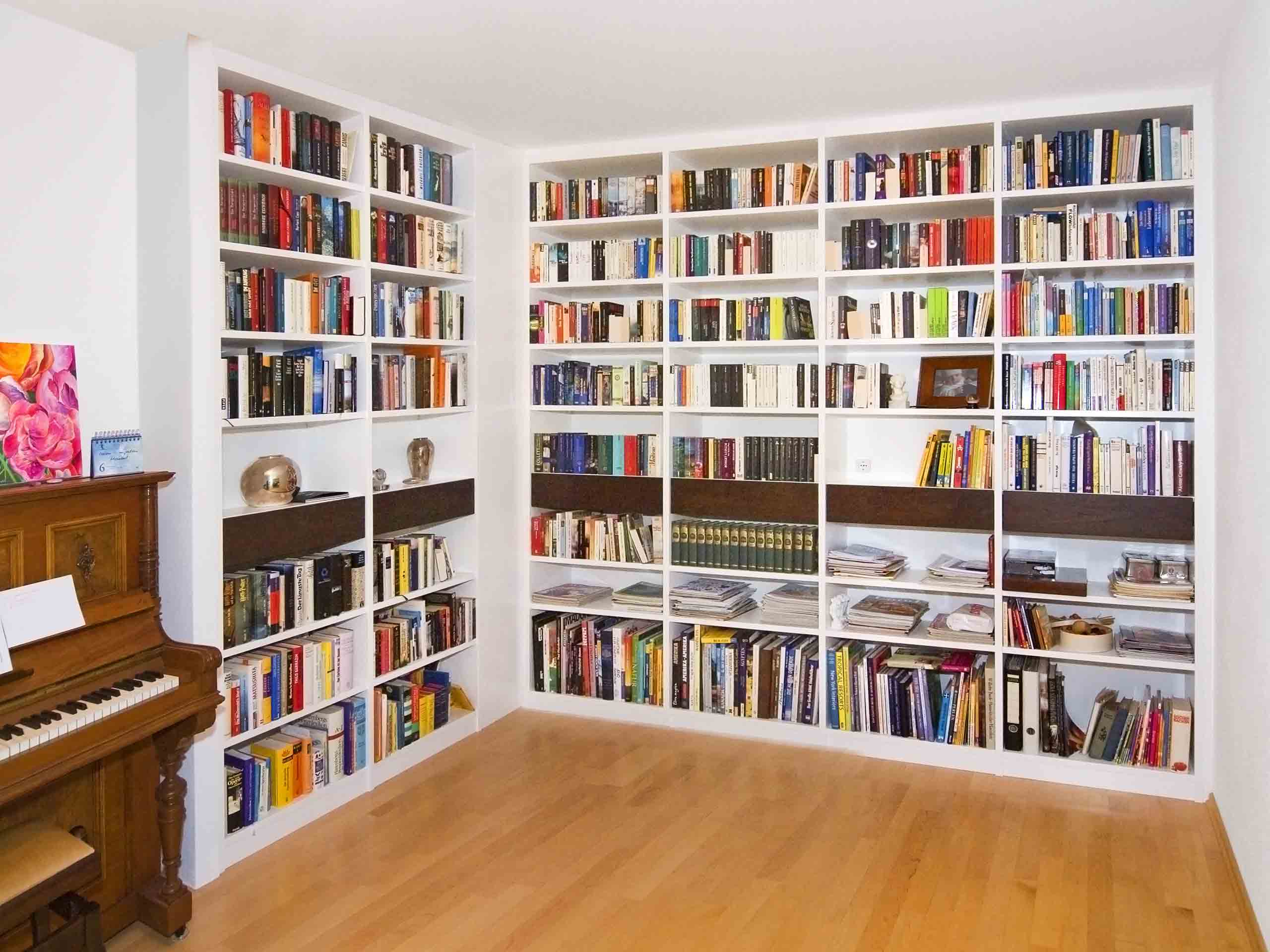 Regale für Bücher im Wohnzimmer