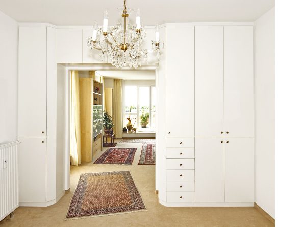 Esszimmerschrank