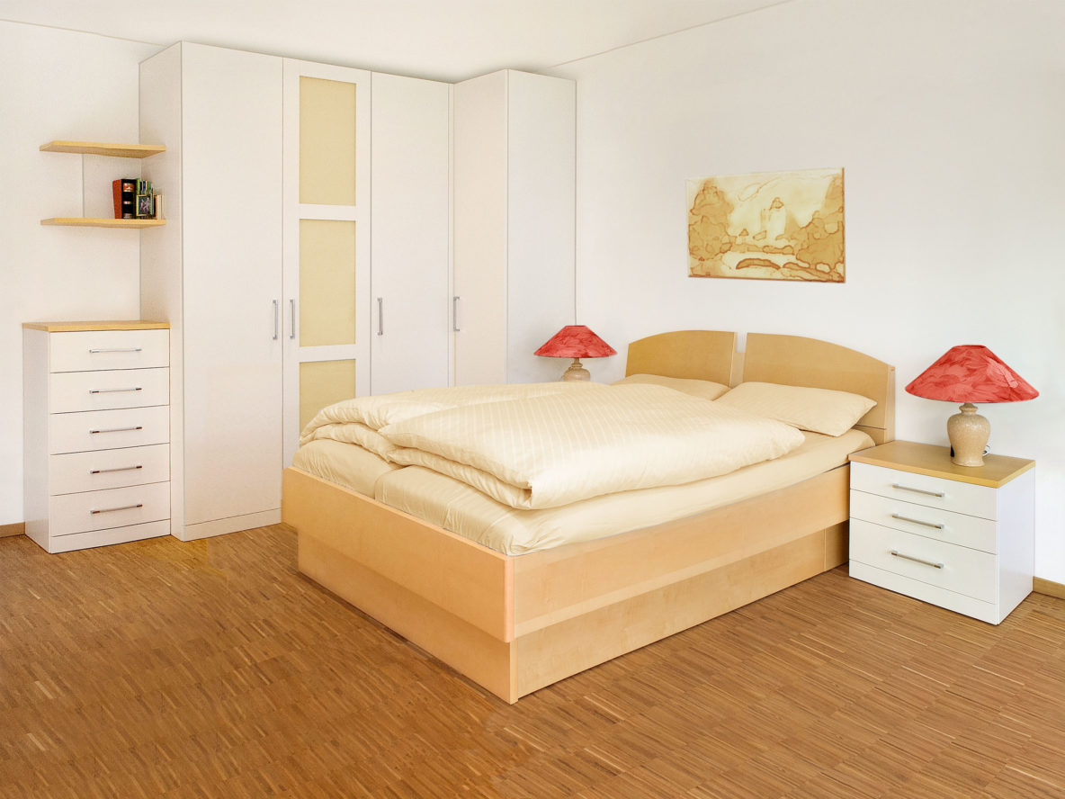 Schlafzimmerschrank, Nachtkasten, Bett