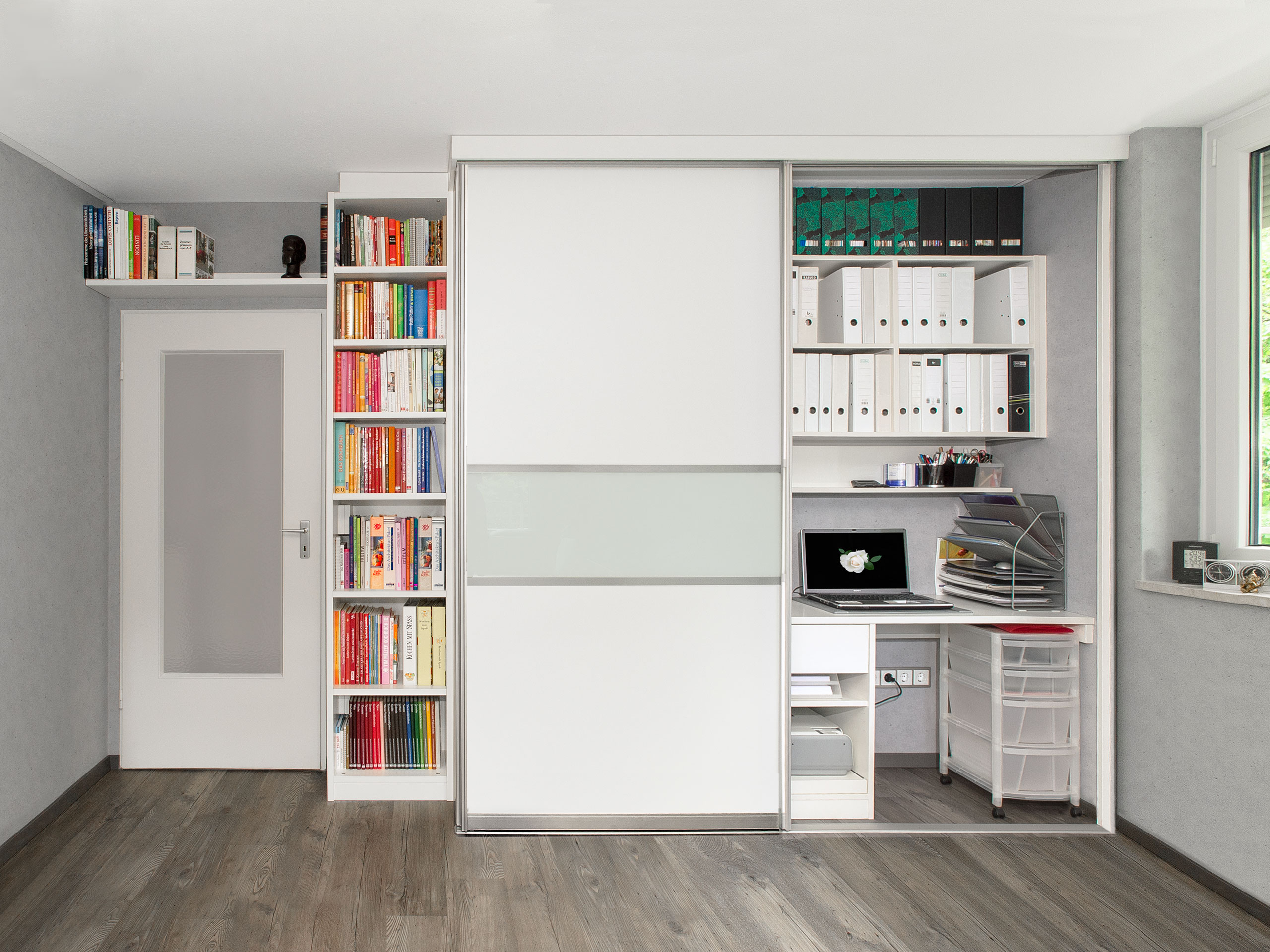 Büroschrank, Schiebetüreschrank offen