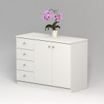 Kommode mit zwei Türen und vier Schubladen auf der linken Seite.