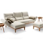 Sofa mit abklappbarer Rückenlehne und Seitenlehne